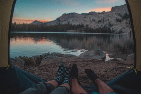 Guide des campings sur la Côte Méditerranéenne : où poser votre tente