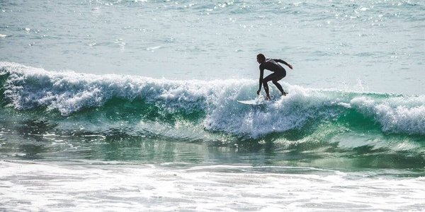 Camping sur la Côte Méditerranéenne : Top spots pour profiter de la plage