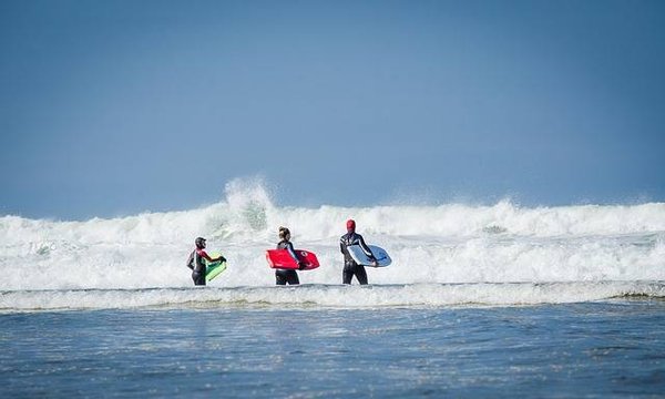 Les meilleurs endroits pour surfer sur la côte landaise