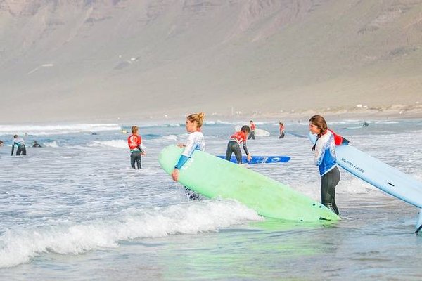 Surfer et camper en Gironde : les spots à ne pas manquer pour tous les niveaux