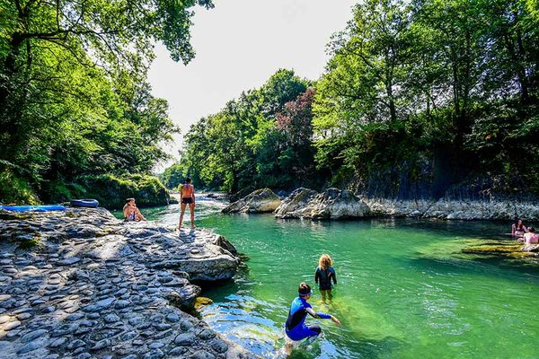 Le guide ultime du camping au Pays basque